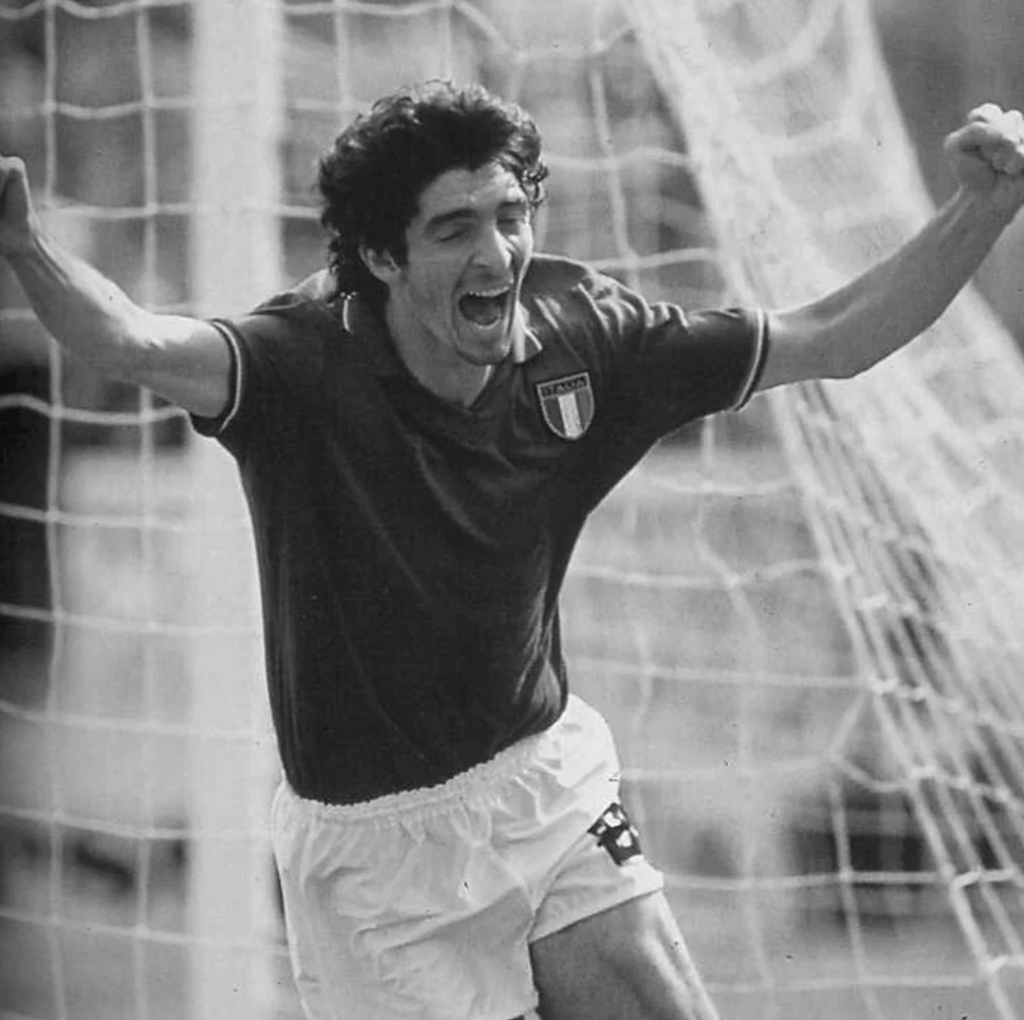 Italy 1982 Home Retro Jersey